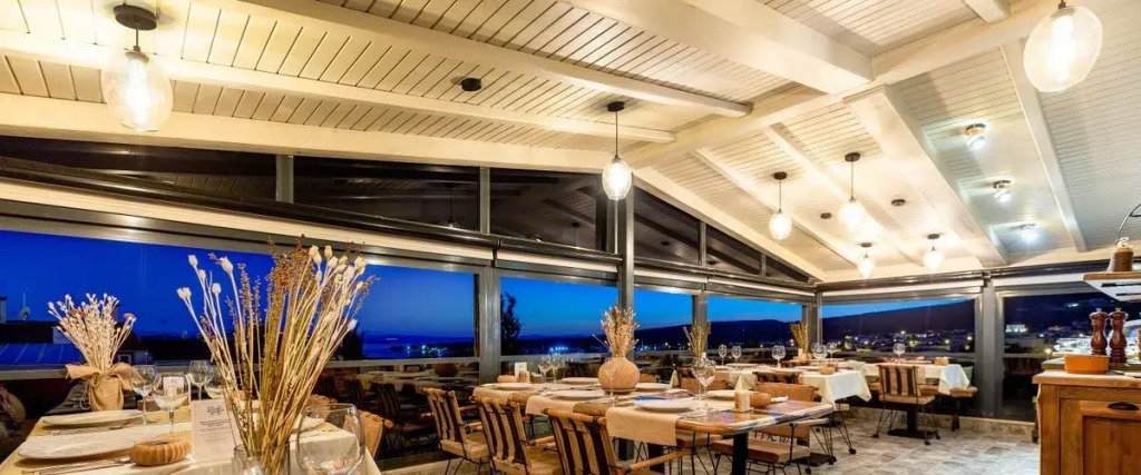 Parna Hotel