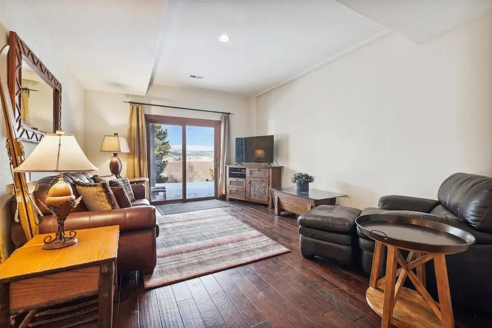 Water Dance Retreat 4 Bedroom Townhouse by RedAwning