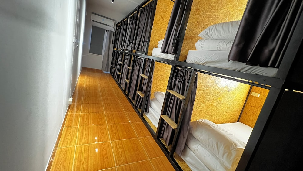 Softbox Hostel