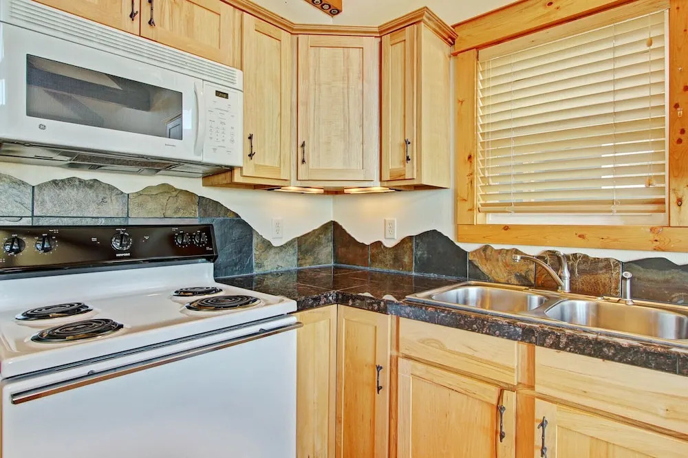 Mount Acoma 38 2 Bedroom Condo by RedAwning
