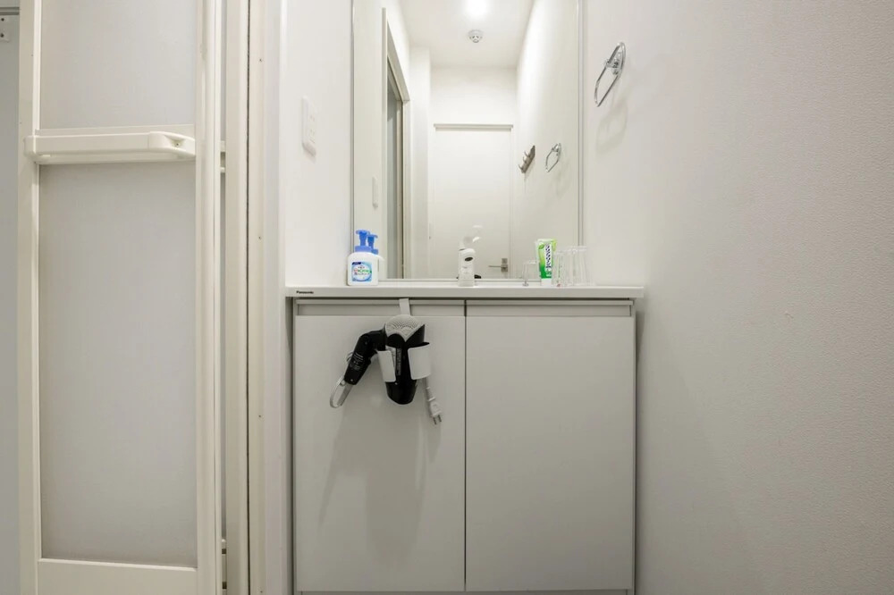 ZAITO Tokyo Yokokawa Economy Inn