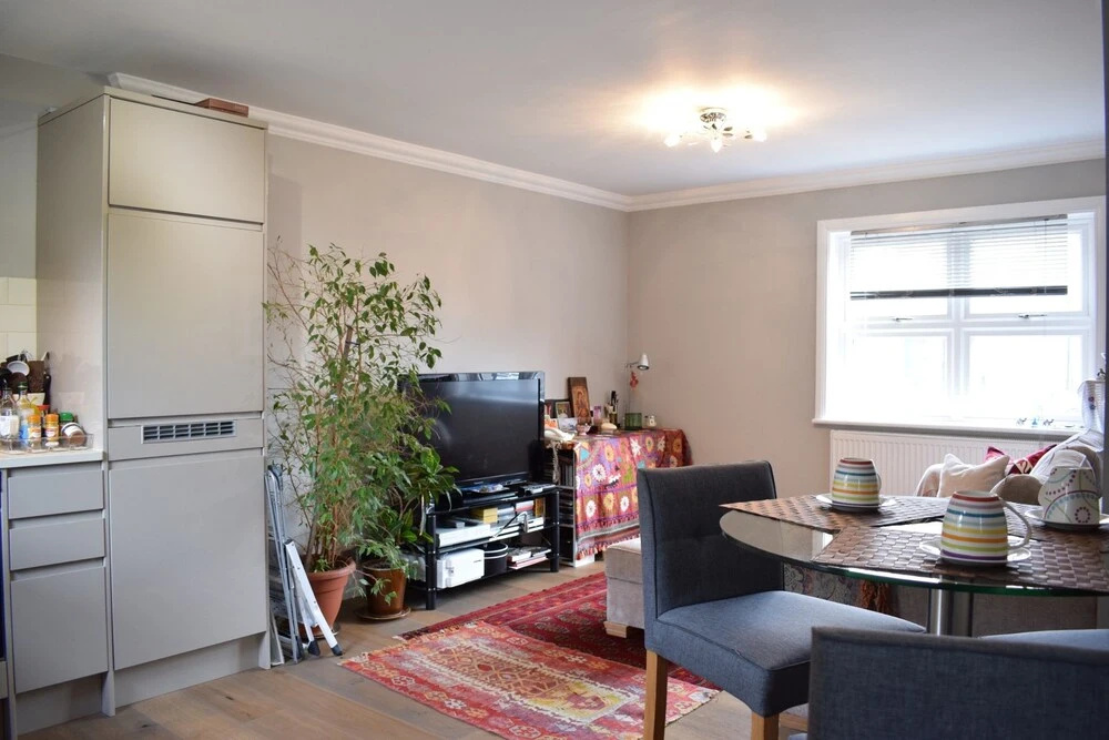 Spacious 1 Bedroom Apartment in Camberwell