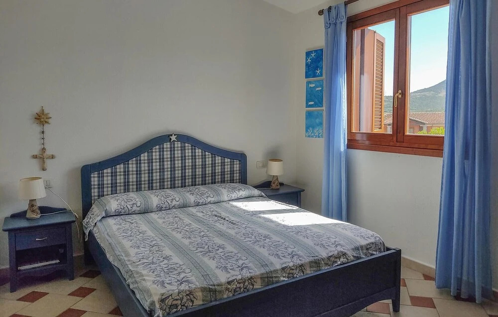 Nice Apartment in Loc. Monte Petrosu With 2 Bedrooms