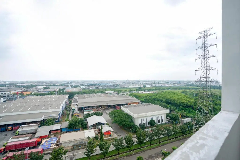 OYO 2942 Apartement River View Jababeka