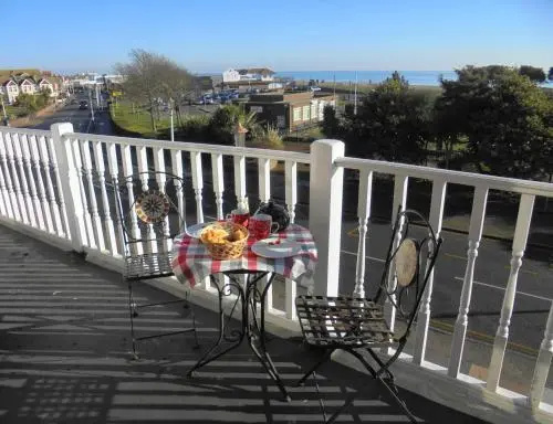 Seabreeze Apartment