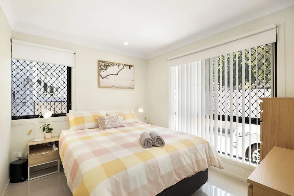 Smart Suites Self Check-in Apartments - 144 Dixon