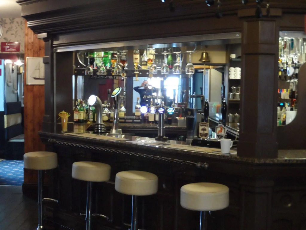 Schooner Hotel