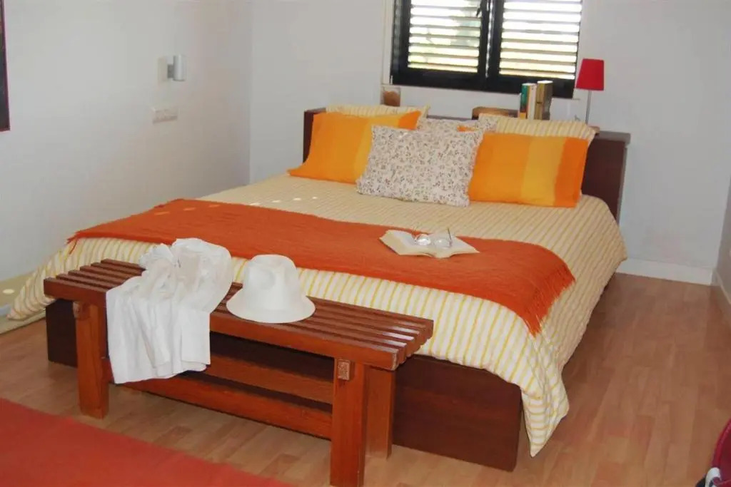 One bedroom appartement with shared pool balcony and wifi at Alvor 1 km away from the beach