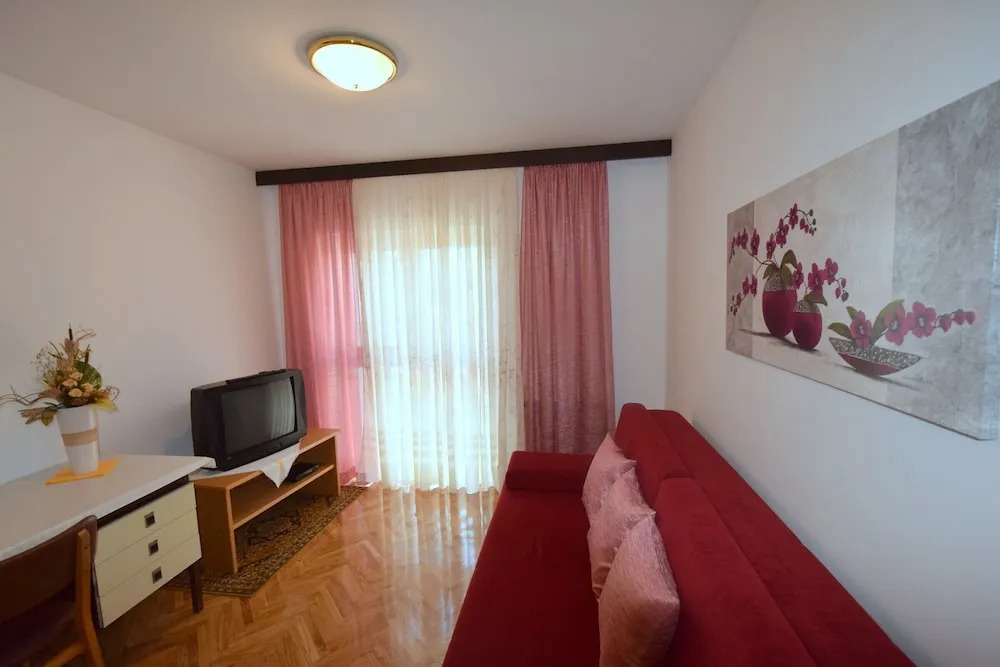 Apartment Mirjana