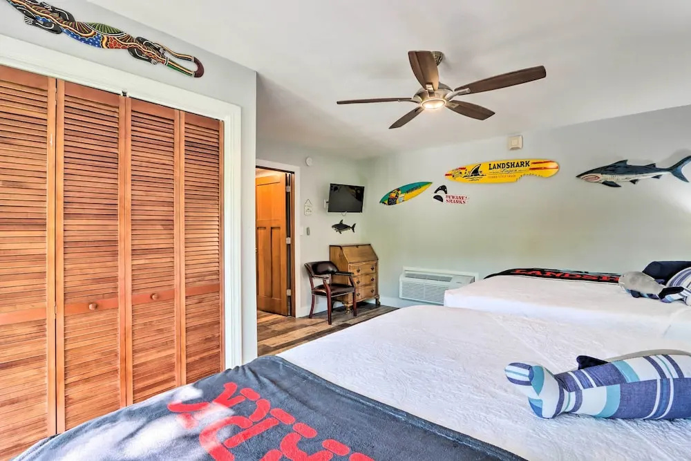 2 Mi to Margaritaville: Lake of the Ozarks Home!
