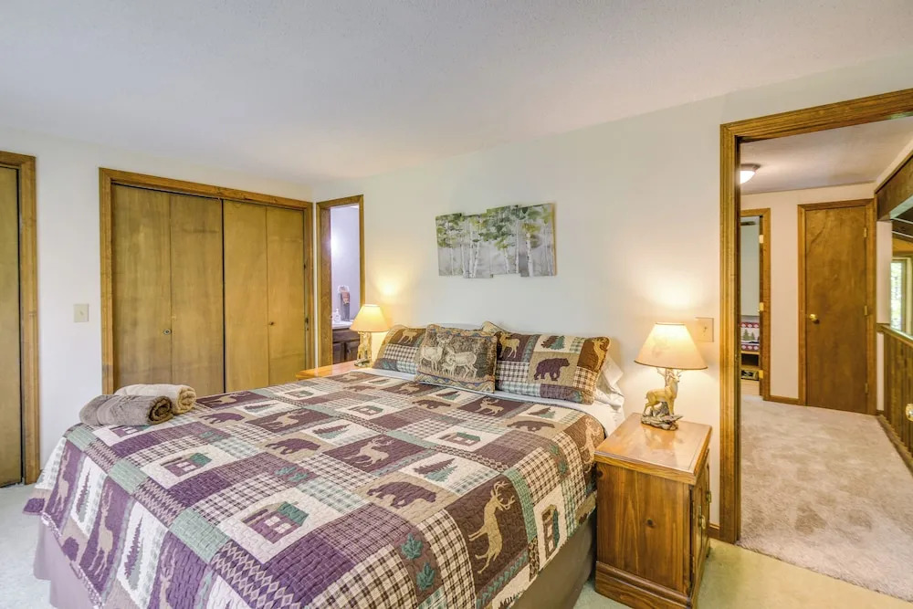 New Hampshire Vacation Rental - Walk to Beach!