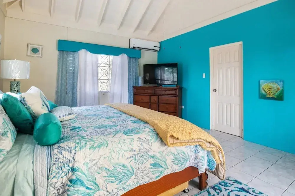 Ironshore SugarMill Villa w Private Pool villa