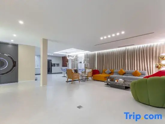 TML-4 bedroom 6 bathroom villa in Pattaya city (private KTV room + pool)