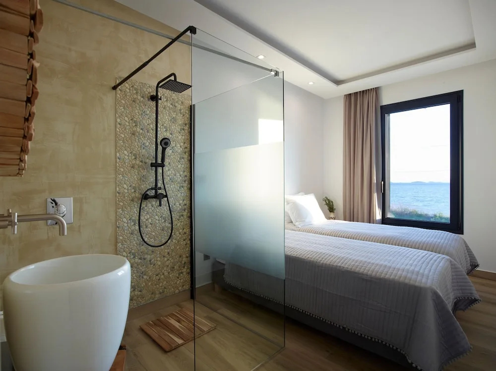 Sereno Natu Villas in Skyros
