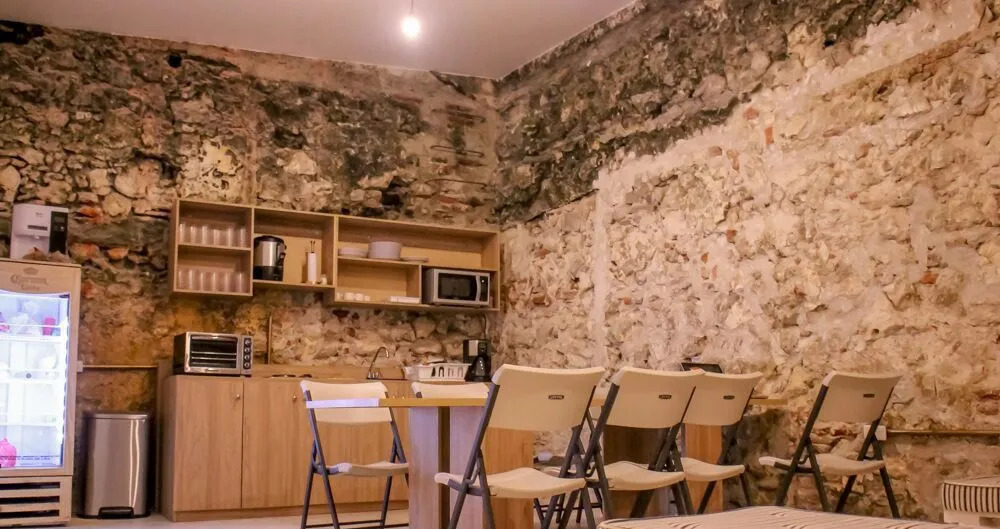 Bourbon St Hostal Boutique - Hostel