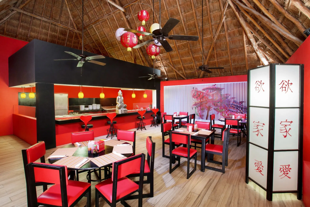 Oasis Cancun Lite