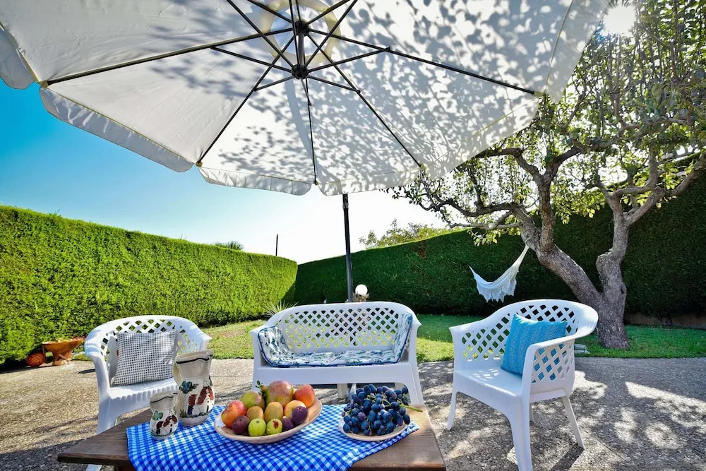 I CINQUE TRULLI with Swimming Pool
