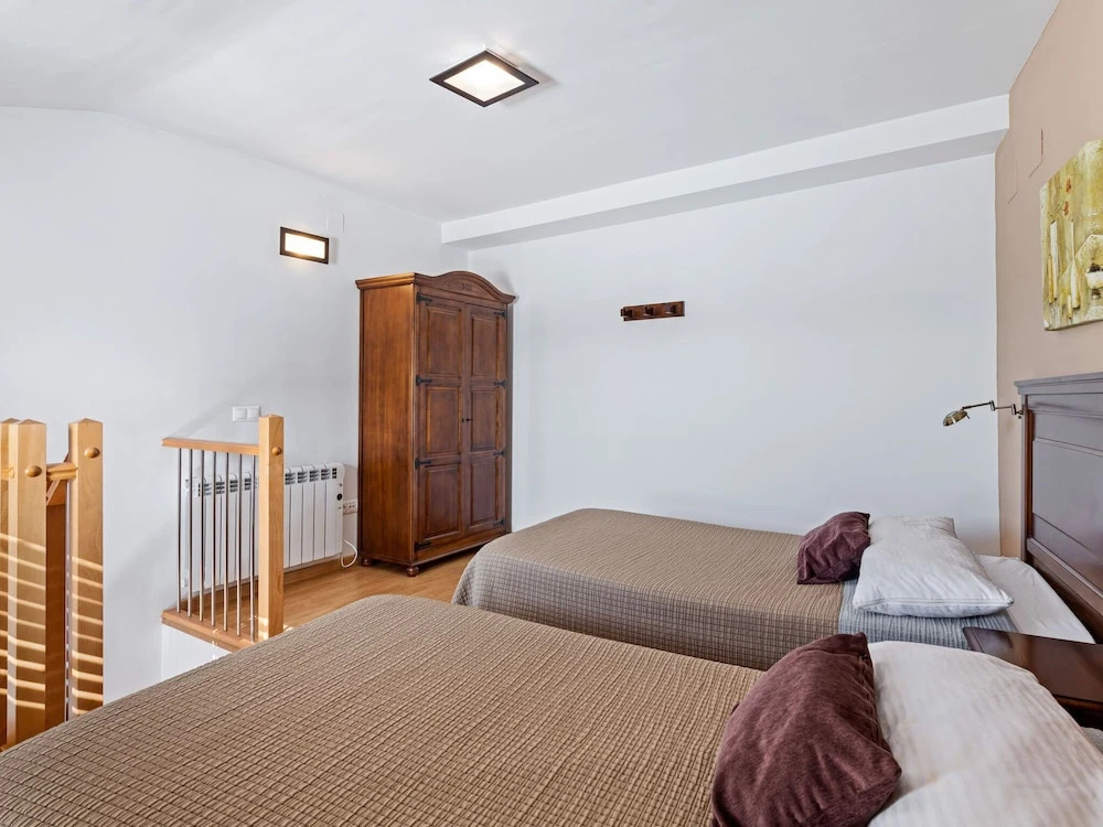 Modern Apartment in Gudar With Balcony