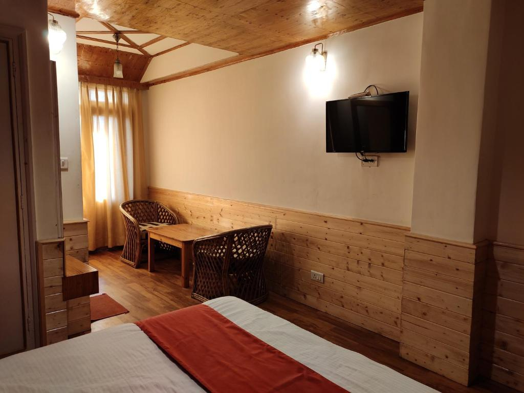 Hotel Pineview Shimla
