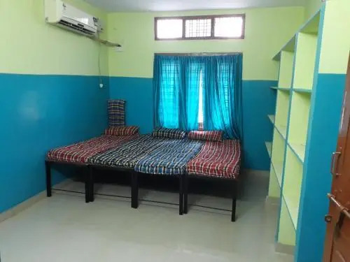 Pranis Hostel For Girl's And Working Women