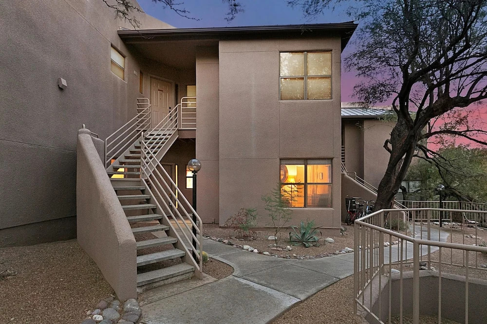 View at Ventana Canyon 2 BR by Casago