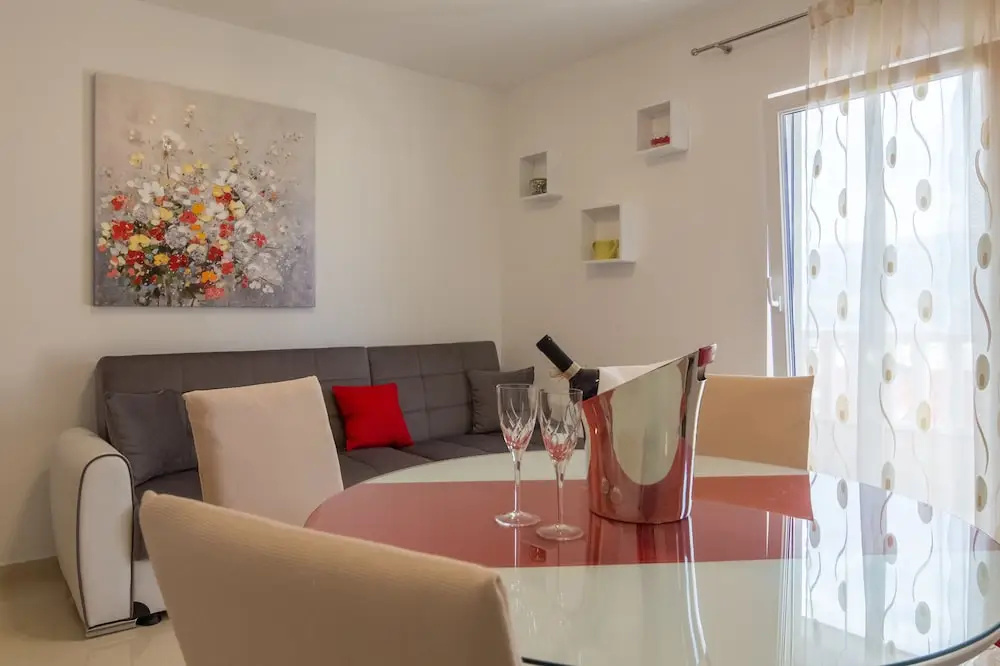 Apartments Ena
