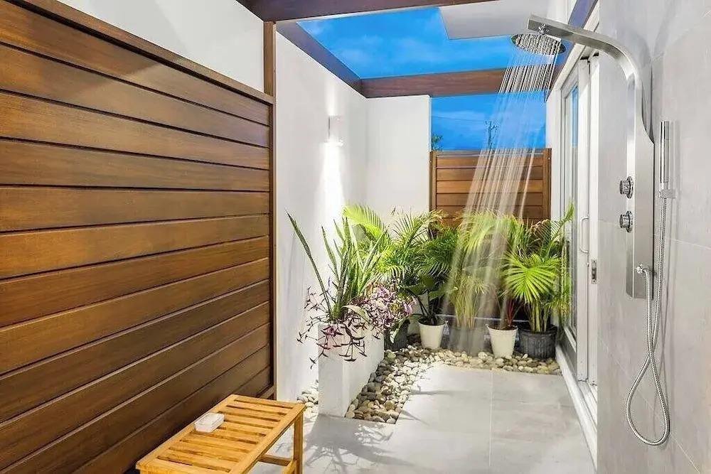 New Seaside Vacation Villa With Hotel Amenities v9