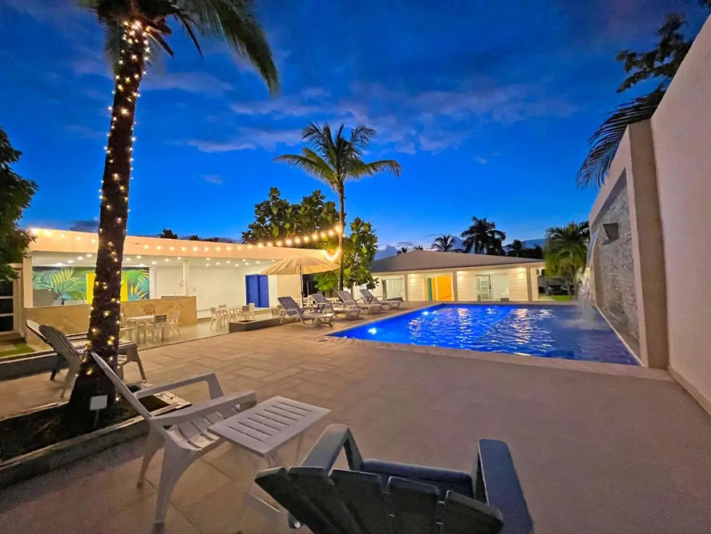 Zaba Beach House