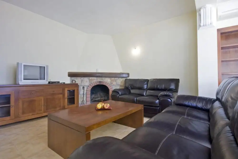 Villa - 3 Bedrooms with Pool and WiFi - 106434