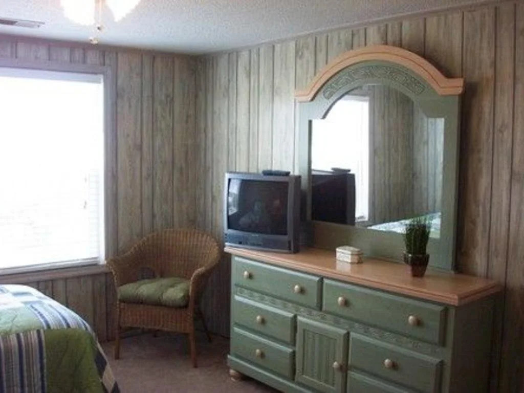 5 OClock Somewhere 4 Br home by RedAwning