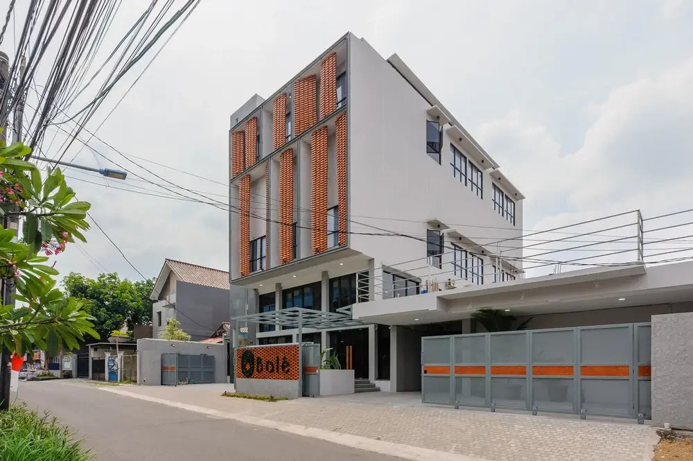 Urbanview Hotel Puri Indah