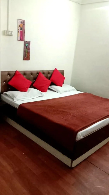 Goroomgo Broadway Nainital