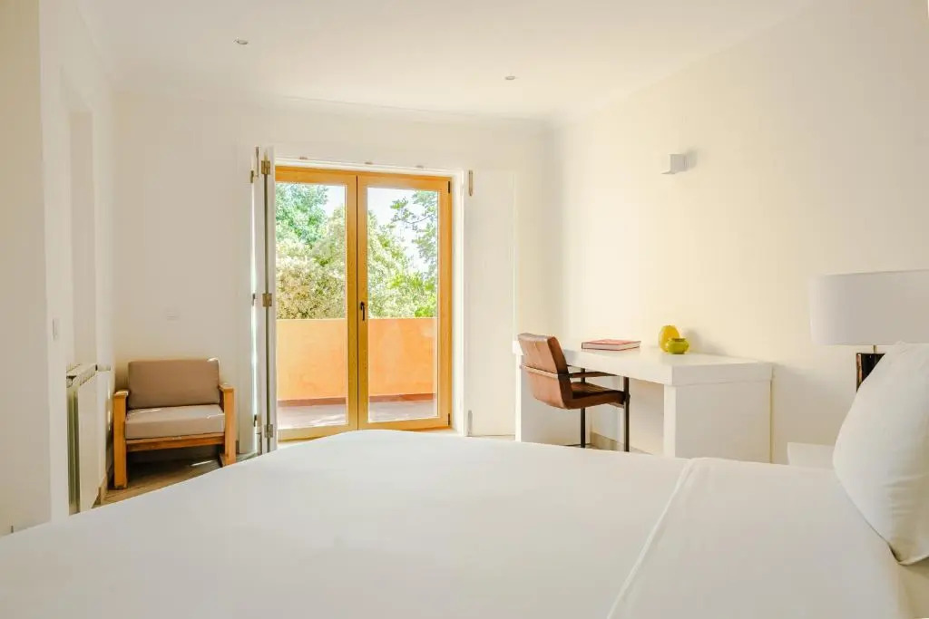 Casa Pôr do Sal - Boutique Suites, Sea Views & Heated Pool