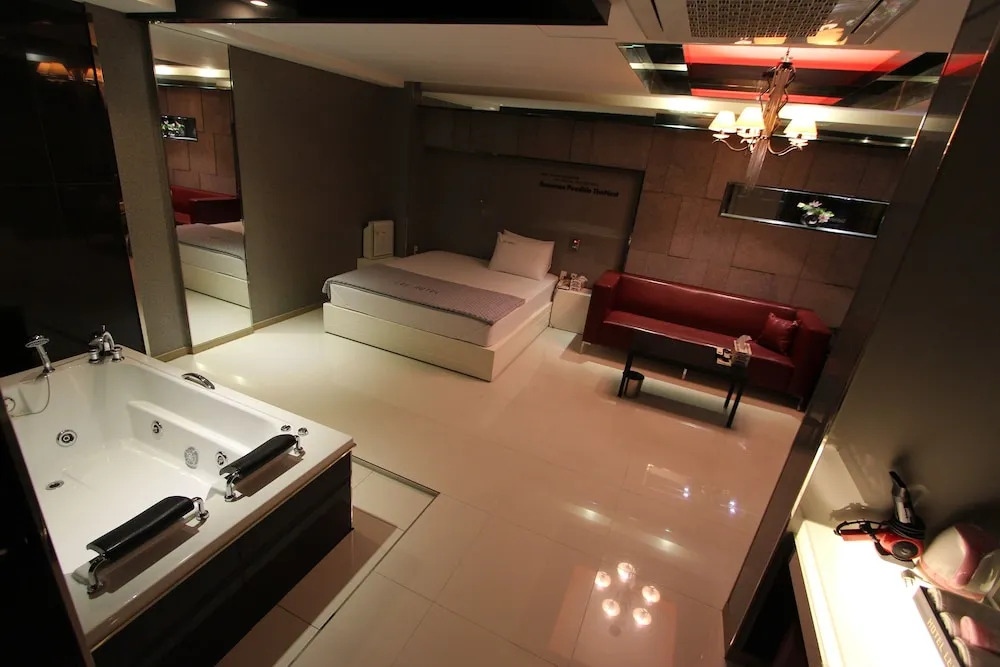 Hotel Lee