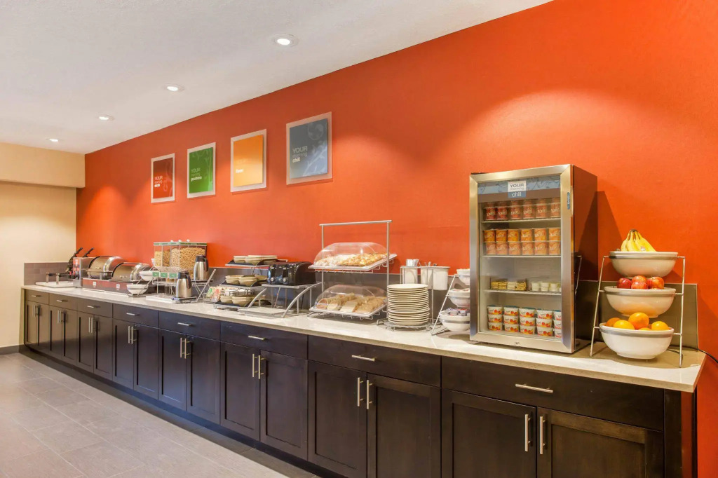 Comfort Suites Near Vancouver Mall