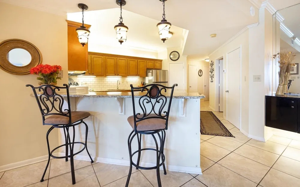 Romar House 804a 3 Bedroom Condo