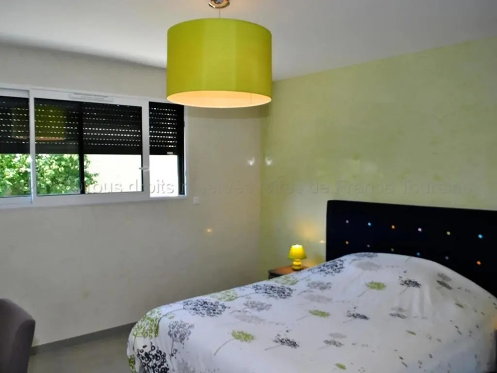 Grande maison moderne avec piscine à Tours, proche du centre-ville et de la Loire à Vélo - FR-1-381-231