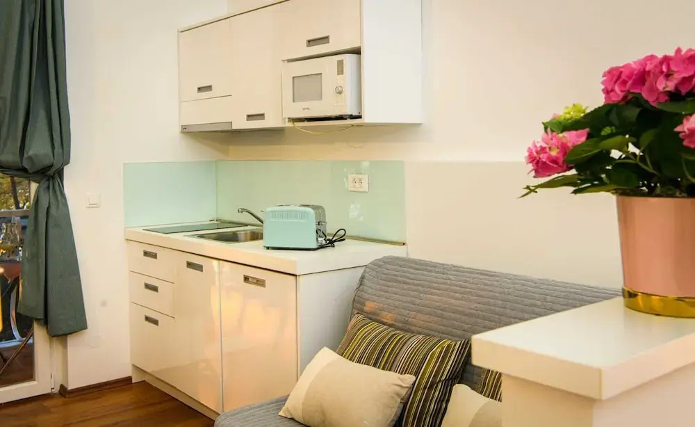 Lavica Bellevue apartments & studios