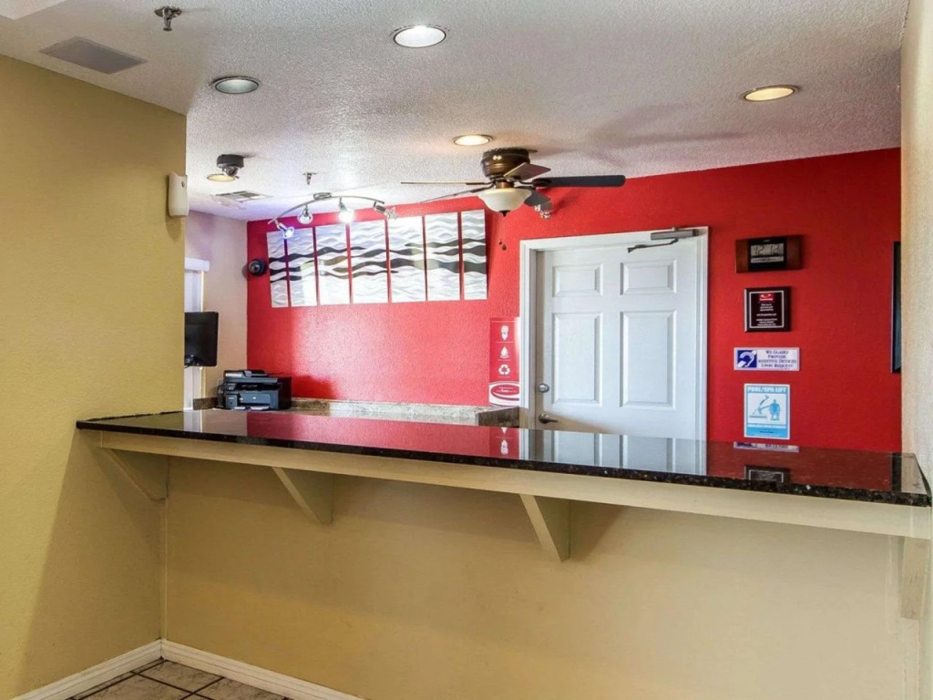 Econo Lodge Pryor