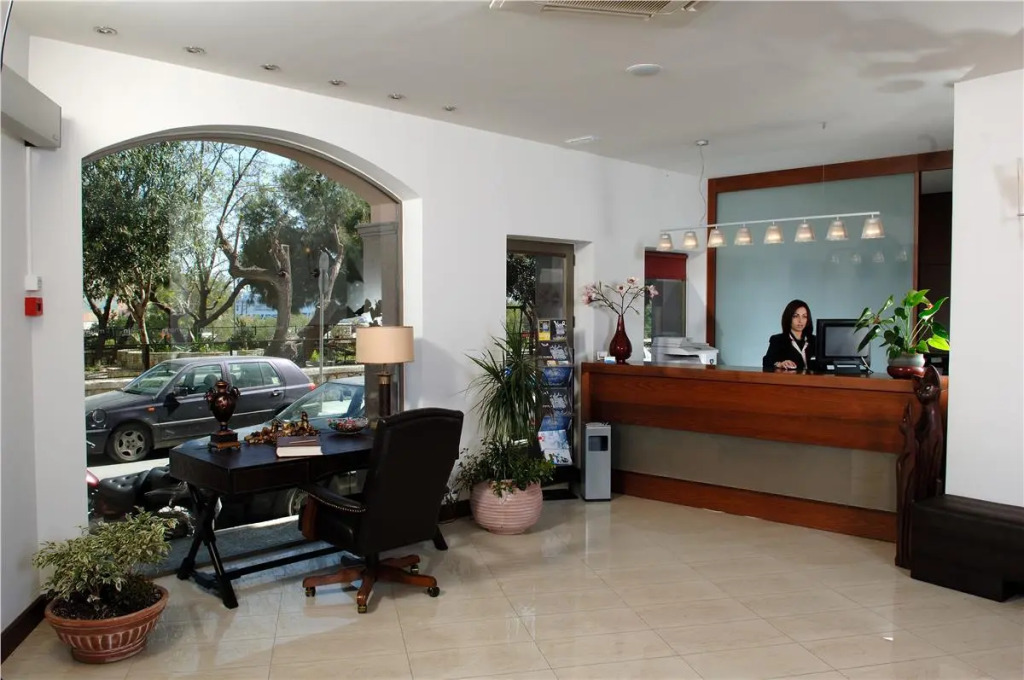 Marin Hotel