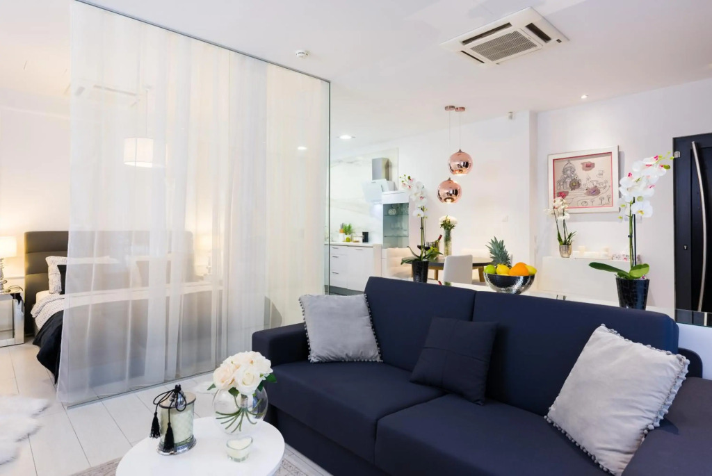 Luxury Studio Arc