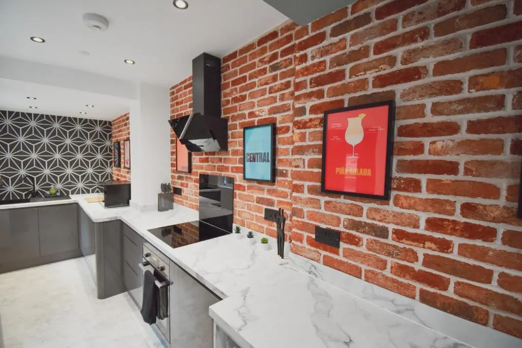Central Stays - Luxury 3 Bedroom House in Central Chester SLEEPS 6