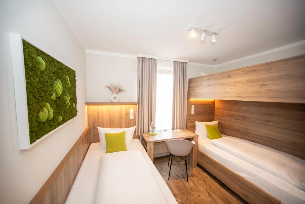 Hotel Perlach Allee by Blattl