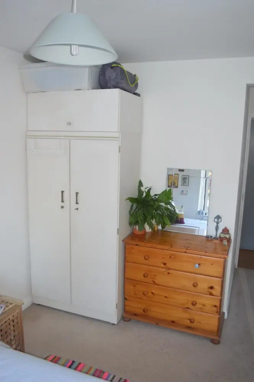 Bright Apartment Near Brixton