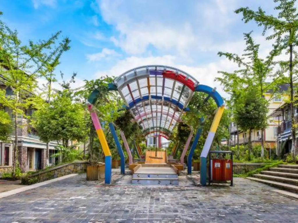 Seven-color Garden Resort (Fairy Mountain Tourist Reception Center)