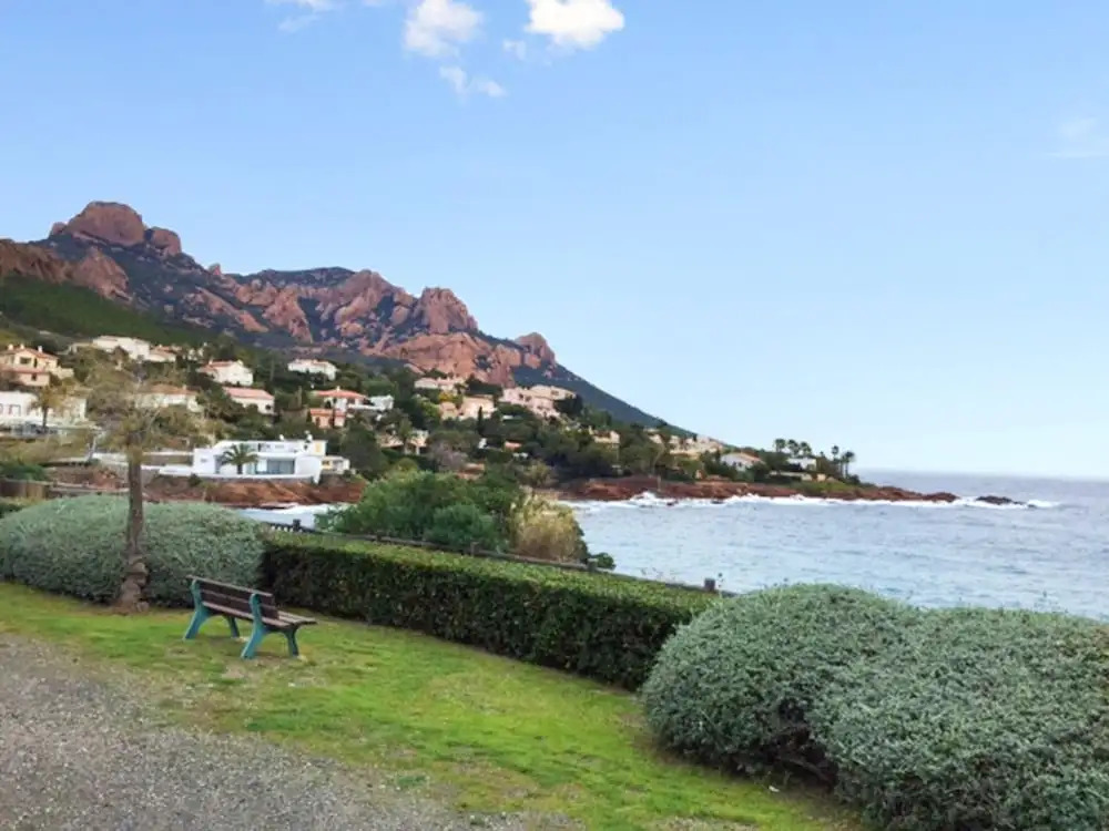 Apartment With one Bedroom in Fréjus, With Wonderful City View, Pool A