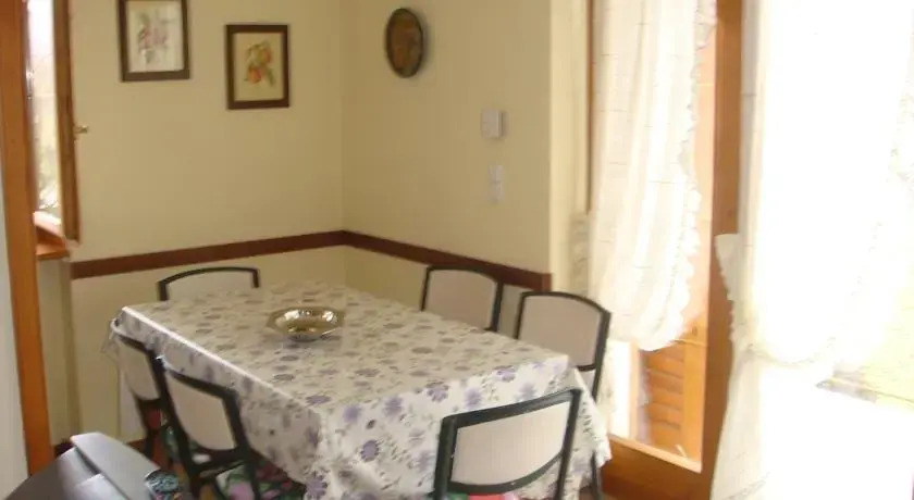 Balatoni Lakófalu
