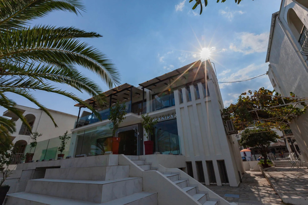 Esperides Hotel