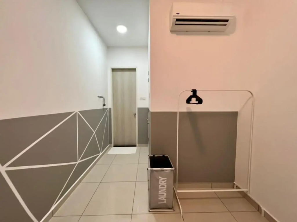 KLCC Legasi Kg Bharu muslim homestay facing unblock view and walking distance to Twin Tower, LRT train next to building