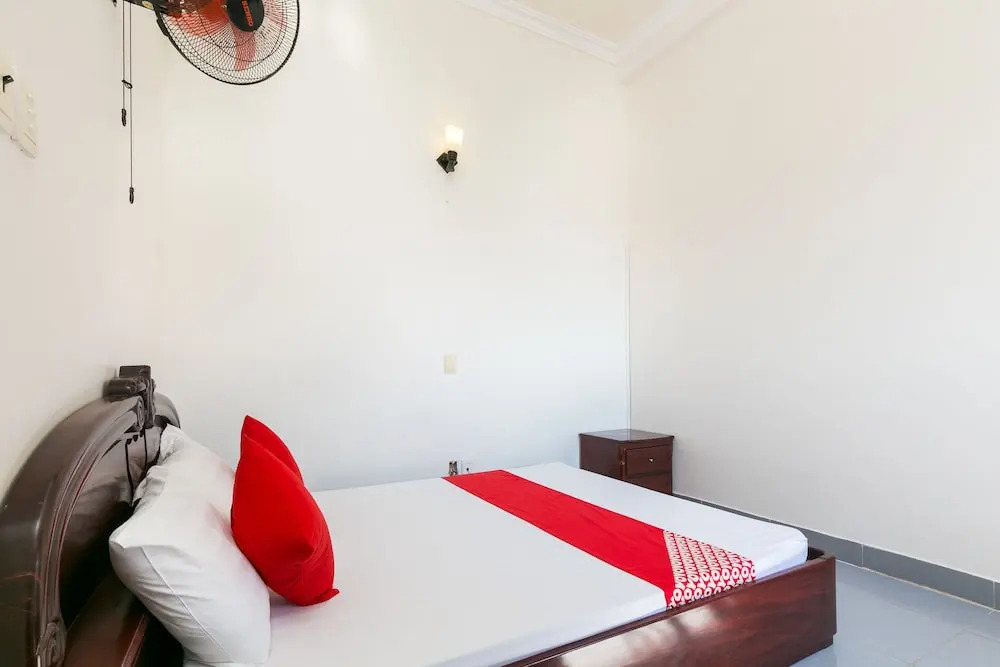 T90 Guest House